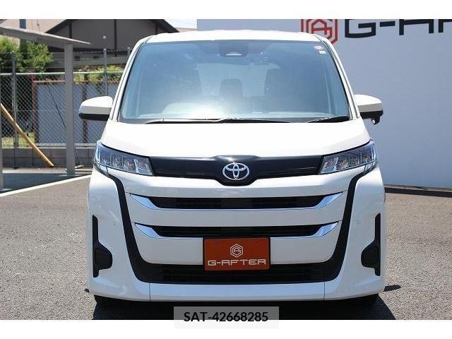 Toyota NOAH 2022-12 332034-6