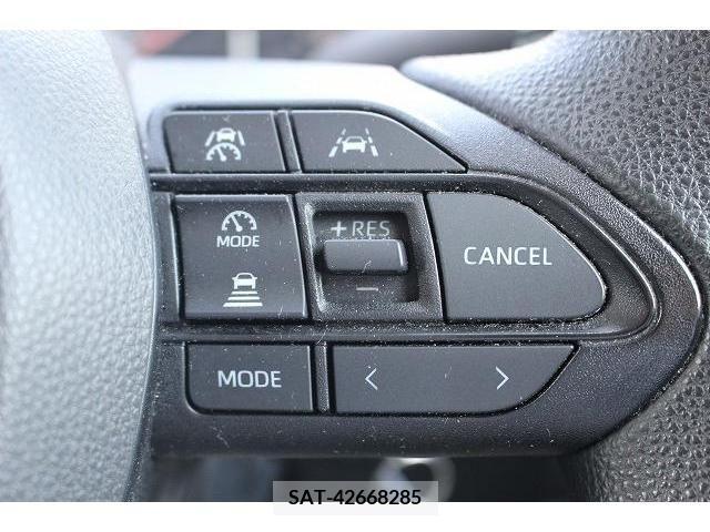 Toyota NOAH 2022-12 332034-5