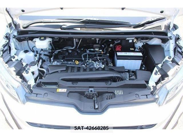 Toyota NOAH 2022-12 332034-18