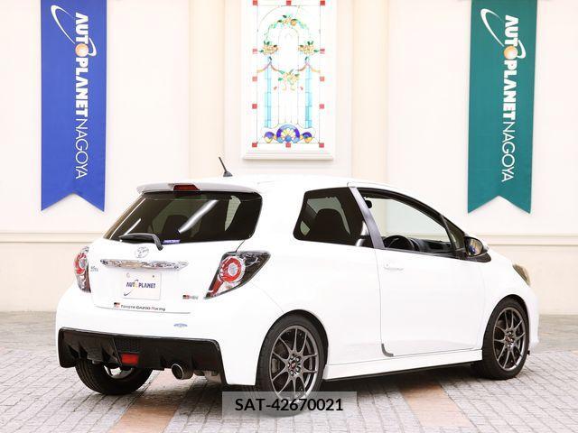 Toyota VITZ 2013-10 313654-2