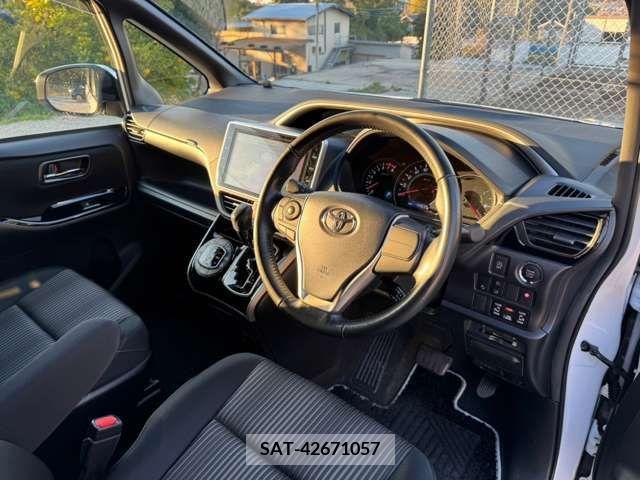 Toyota VOXY 2018-11 225283-6