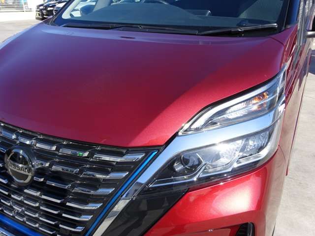 Nissan SERENA 2022-05 189656-3