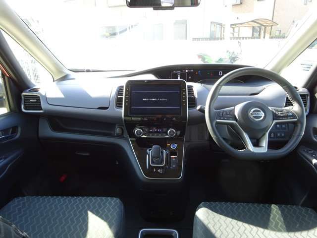 Nissan SERENA 2022-05 189656-1