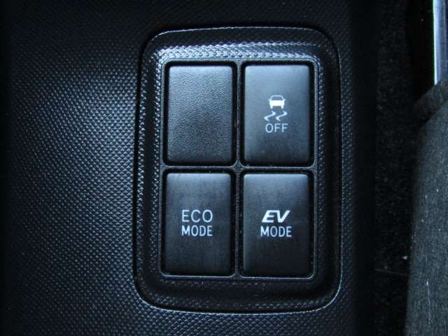 Toyota AQUA 2015-03 180999-11