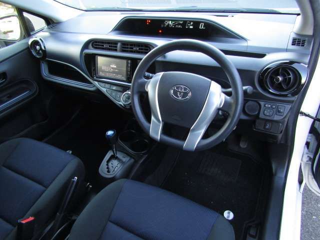 Toyota AQUA 2015-03 180999-14