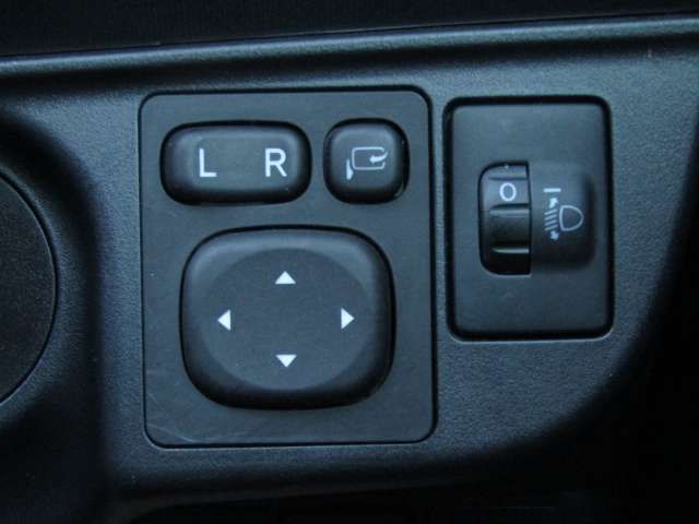 Toyota AQUA 2015-03 180999-10