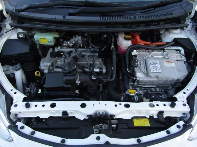 Toyota AQUA 2015-03 180999-19