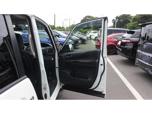 Nissan SERENA 2016-10 7114-7