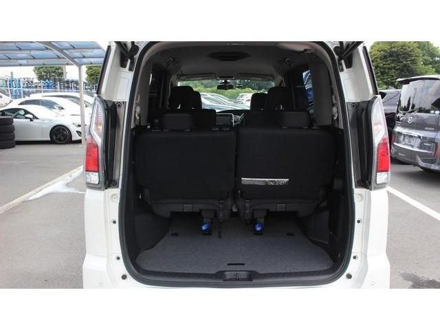 Nissan SERENA 2016-10 7114-9