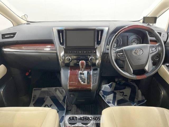 Toyota ALPHARD 2016-08 299652-1