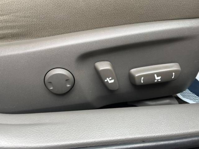 Toyota MARK X 2009-11 27997-7