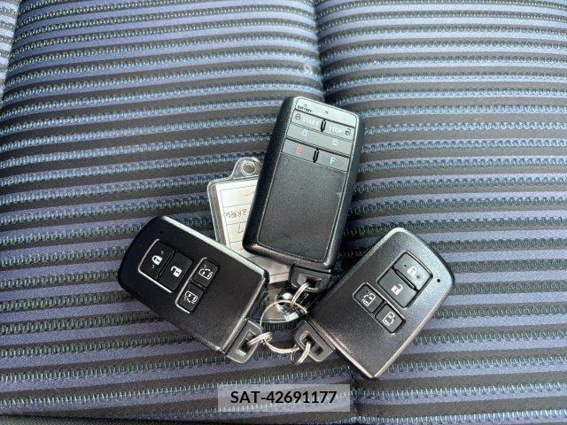 Toyota VOXY 2014-07 321712-17