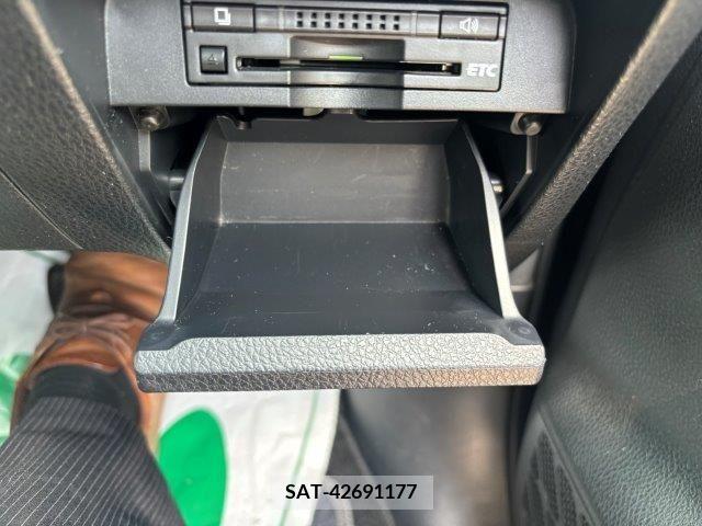 Toyota VOXY 2014-07 321712-15