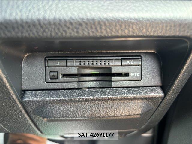 Toyota VOXY 2014-07 321712-14