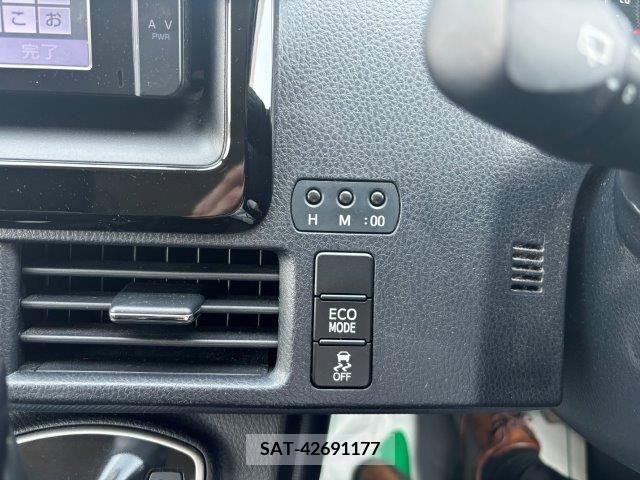Toyota VOXY 2014-07 321712-9