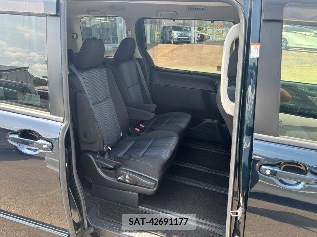 Toyota VOXY 2014-07 321712-3