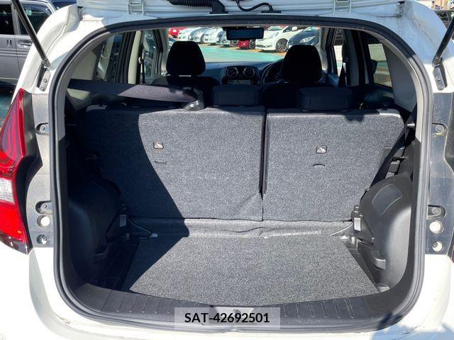 Nissan NOTE 2018-10 328549-10