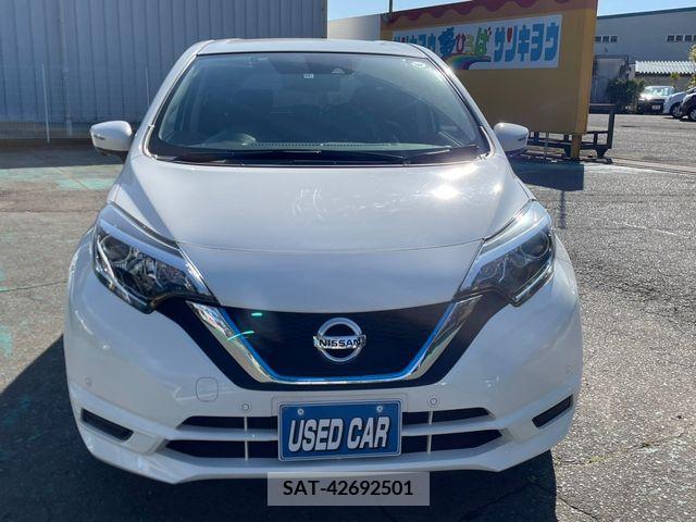 Nissan NOTE 2018-10 328549-24