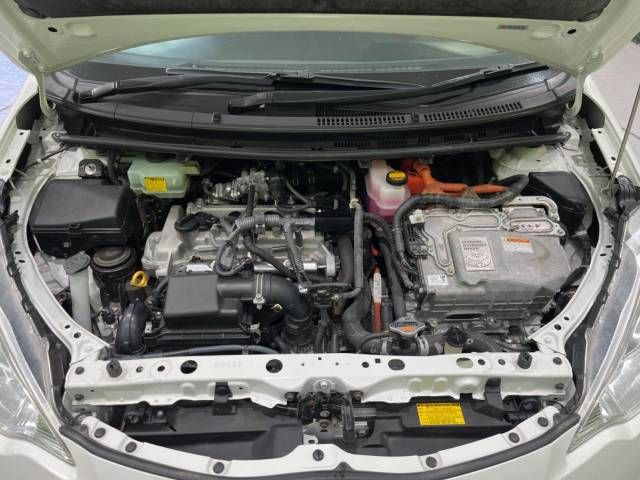 Toyota AQUA 2013-09 14260-18