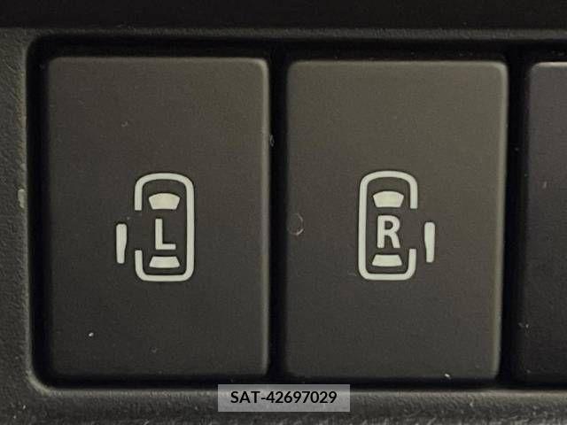 Suzuki SPACIA 2020-10 285703-4