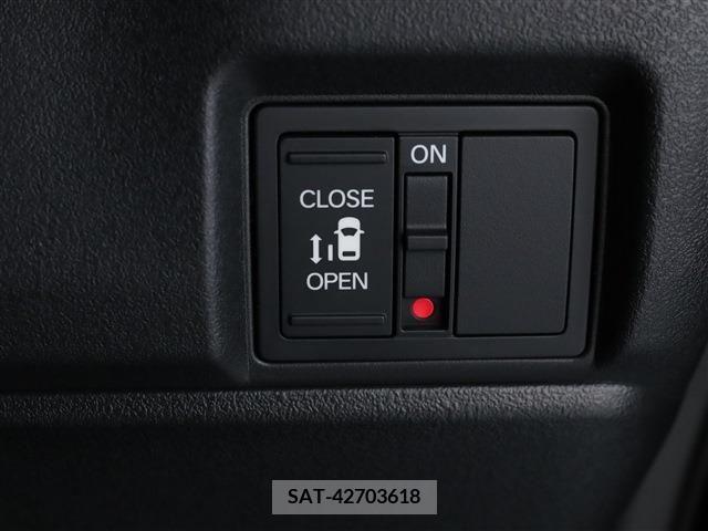 Honda N BOX CUSTOM 2023-12 307521-5