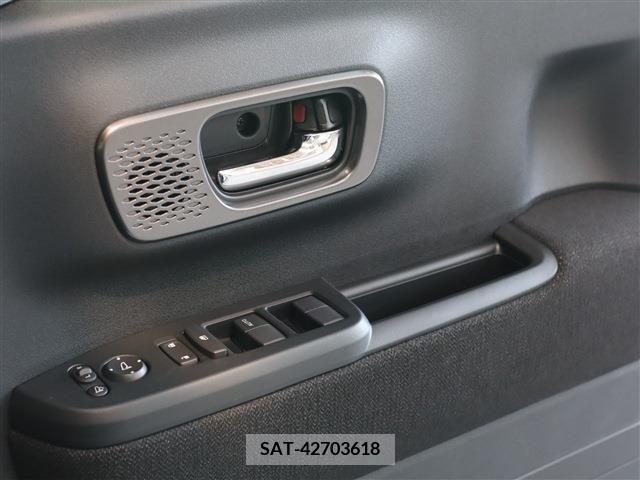 Honda N BOX CUSTOM 2023-12 307521-13