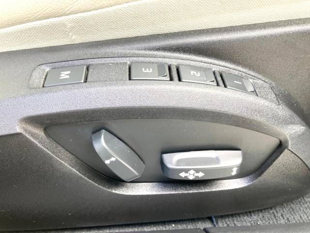 Volvo V40 2019-02 20892-9