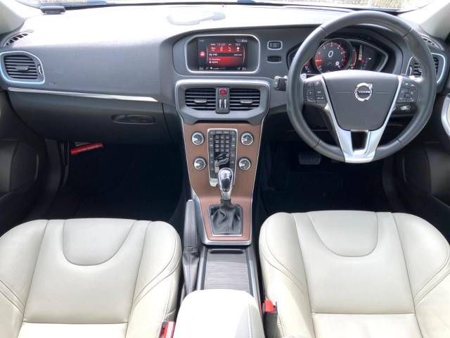 Volvo V40 2019-02 20892-1