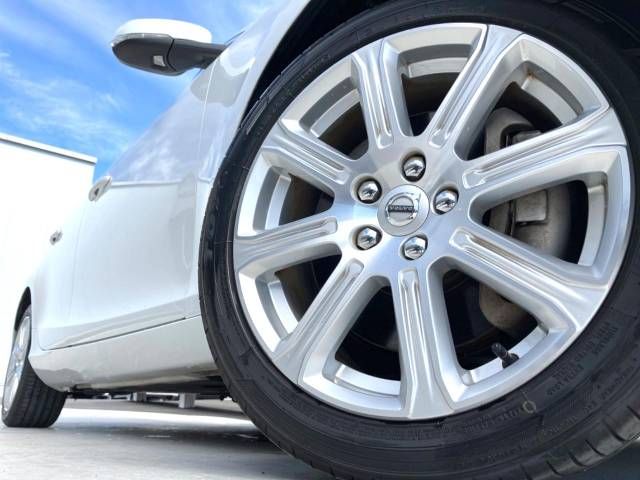 Volvo V40 2019-02 20892-15