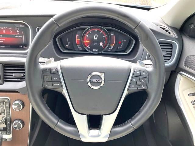 Volvo V40 2019-02 20892-10