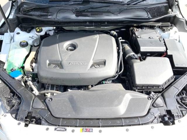 Volvo V40 2019-02 20892-19