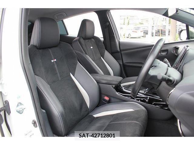 Toyota PRIUS PHV 2017-12 351456-13