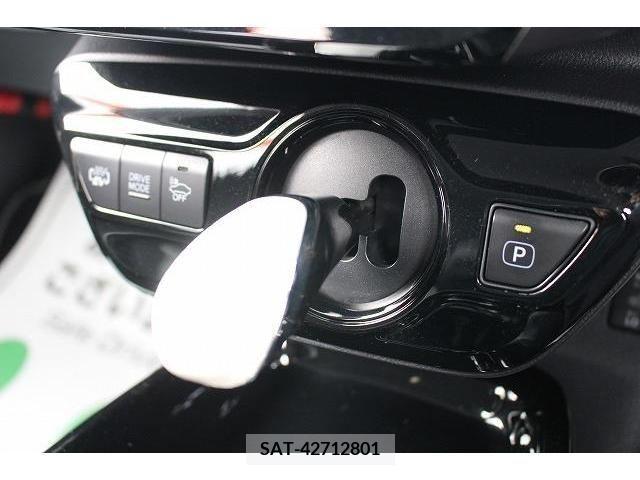Toyota PRIUS PHV 2017-12 351456-4