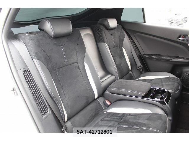 Toyota PRIUS PHV 2017-12 351456-14
