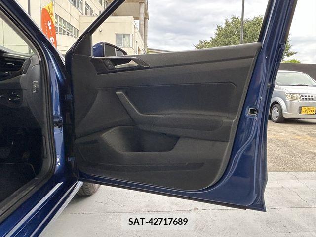 VolksWagen POLO 2023-05 376237-26