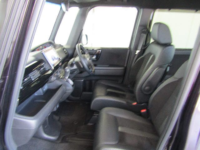 Honda N BOX CUSTOM 2021-01 192990-12