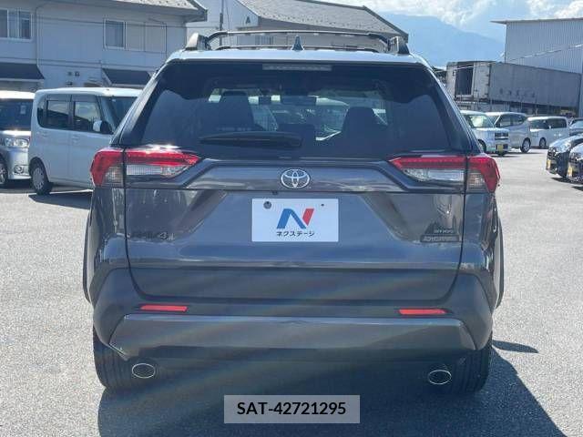 Toyota RAV4 2021-04 282762-15
