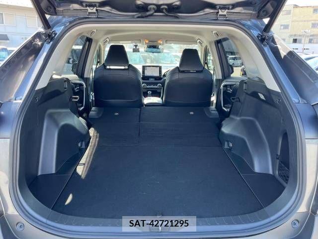 Toyota RAV4 2021-04 282762-10
