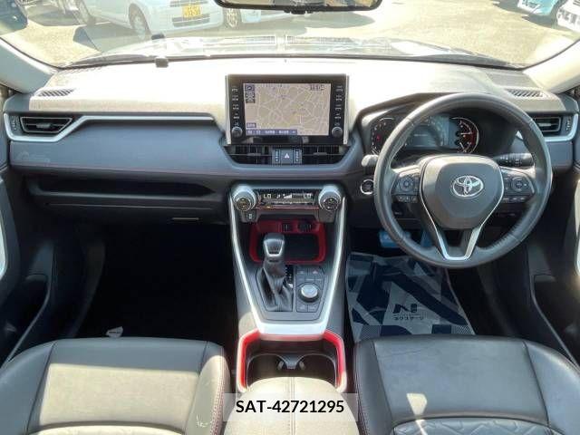 Toyota RAV4 2021-04 282762-1
