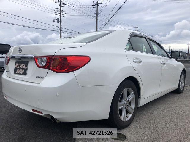 Toyota MARK X 2011-09 234535-1