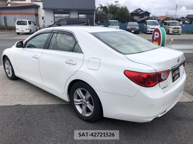 Toyota MARK X 2011-09 234535-14
