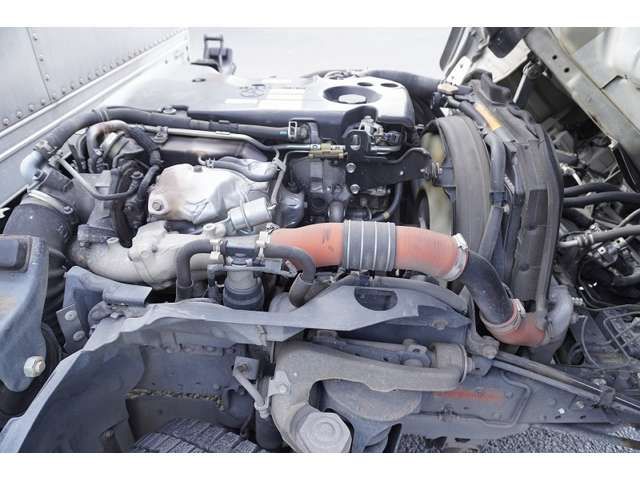 Isuzu ELF TRUCK 2014-04 189085-15
