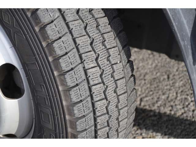 Isuzu ELF TRUCK 2014-04 189085-9