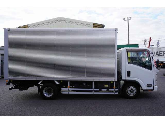 Isuzu ELF TRUCK 2014-04 189085-4