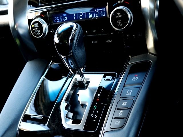 Toyota VELLFIRE 2016-05 196087-22