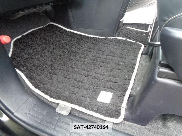 Toyota VOXY 2020-12 352363-23