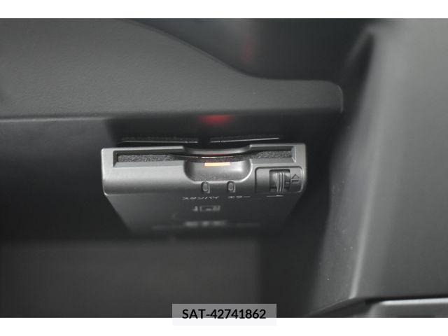 Nissan NOTE 2019-05 305432-6