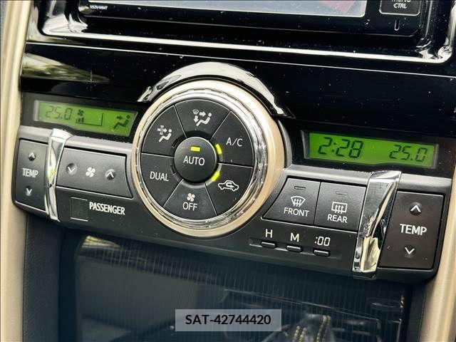 Toyota MARK X 2014-09 325580-12