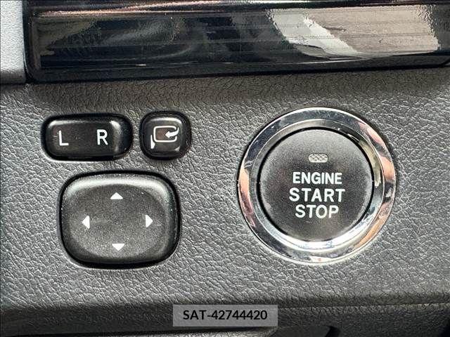 Toyota MARK X 2014-09 325580-13