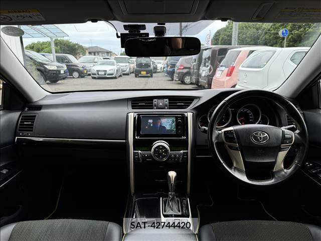 Toyota MARK X 2014-09 325580-1
